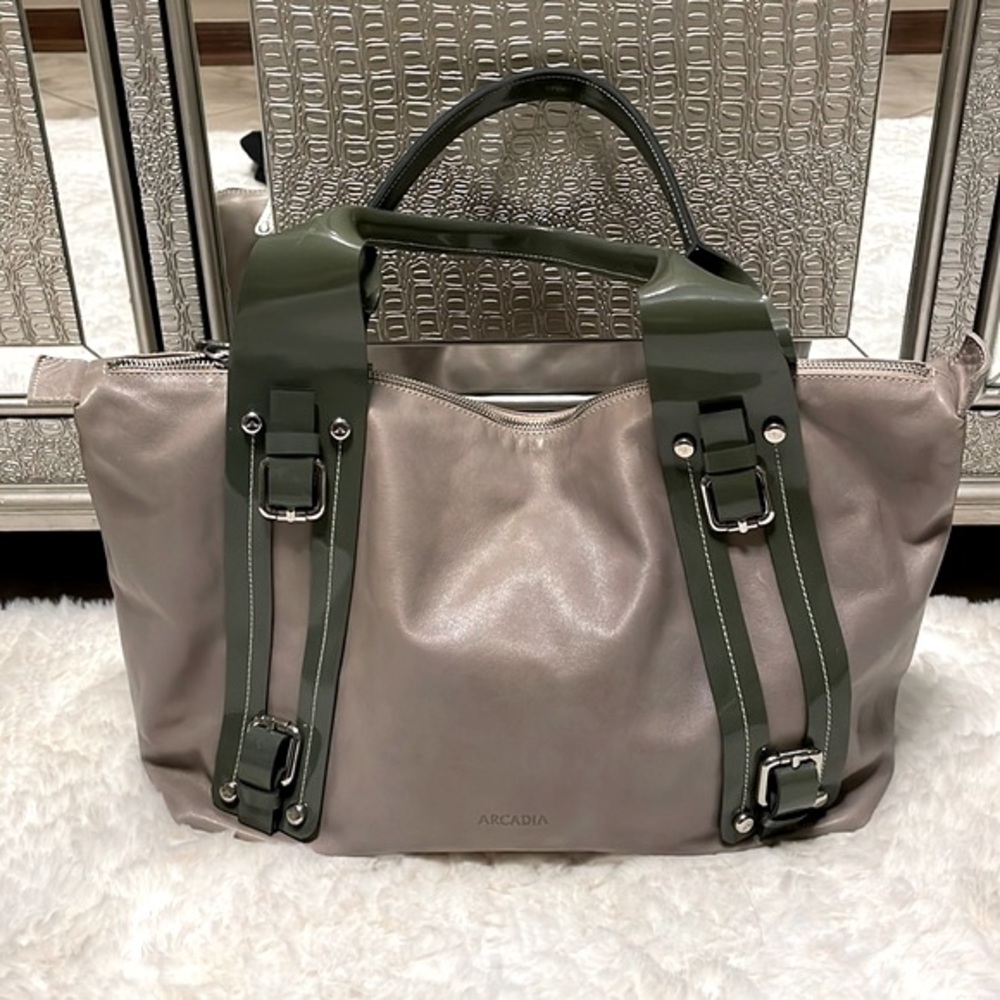 ARCADIA genuine leather 2 handle bag. Grey with green handles silver hardware